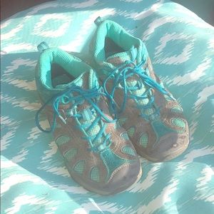 Kids Merrill hiking boots size 2